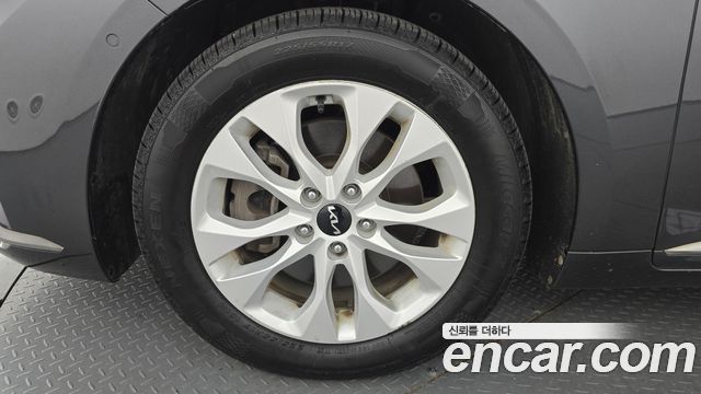 Kia K8 2.5 Gasoline 2WD Noblesse 2022 — фото 5