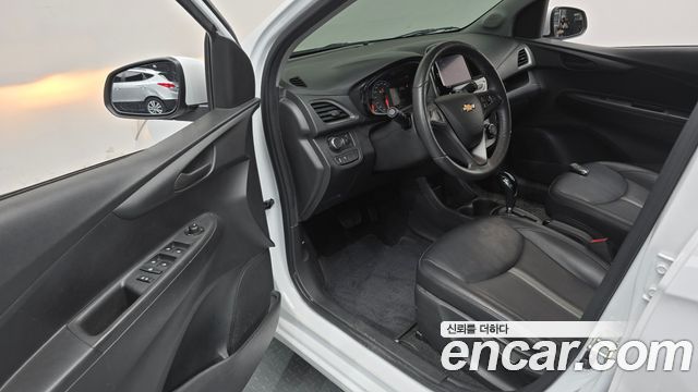 Chevrolet Spark LT 2022 — фото 10