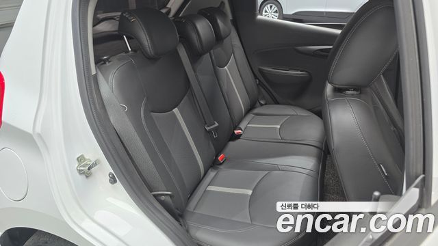 Chevrolet Spark LT 2022 — фото 12