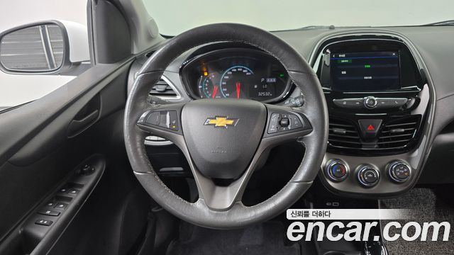 Chevrolet Spark LT 2022 — фото 13