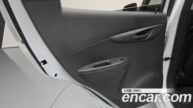 Chevrolet Spark LT 2022 — фото 25