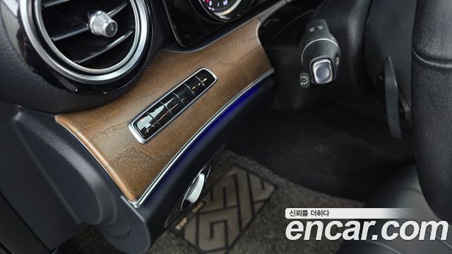 Mercedes-Benz E-Class (W213) E220d Exclusive 2019 — фото 27