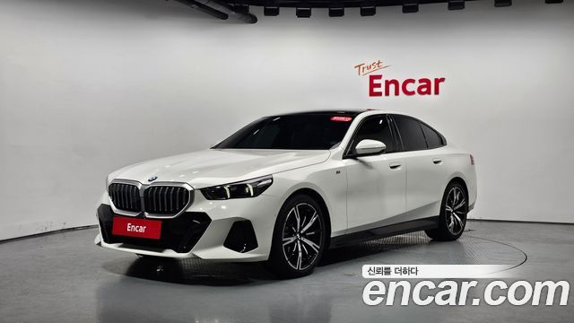 BMW 5 Series (G60) 530i xDrive M Sport 2025 — фото 11