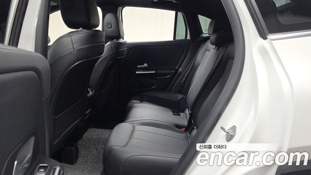 Mercedes-Benz GLA-Class (H247) GLA220 2021 — фото 12