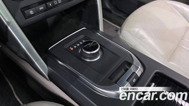 Land Rover Discovery Sport 2.0 TD4 SE (150PS) 2018 — фото 9