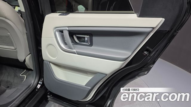 Land Rover Discovery Sport 2.0 TD4 SE (150PS) 2018 — фото 25