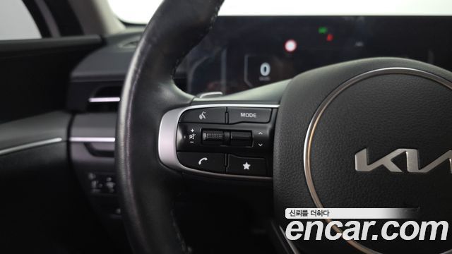 Kia K5 (III) 2.0 LPi(Rent) Prestige 2024 — фото 33