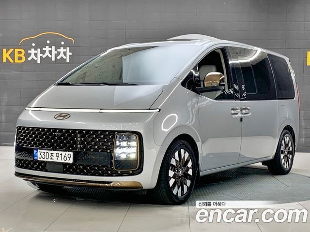 Hyundai Staria 4WD Lounge 9-Seater Inspiration 2022 — фото 1