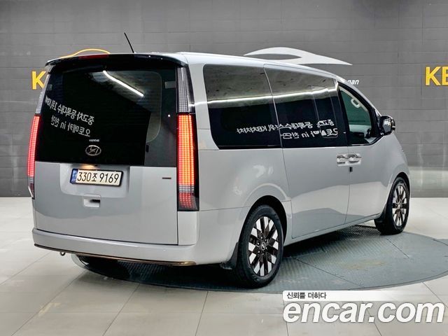 Hyundai Staria 4WD Lounge 9-Seater Inspiration 2022 — фото 2