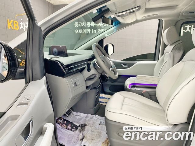 Hyundai Staria 4WD Lounge 9-Seater Inspiration 2022 — фото 10