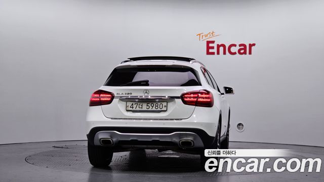 Mercedes-Benz GLA-Class (X156) GLA220 Premium 2019 — фото 4