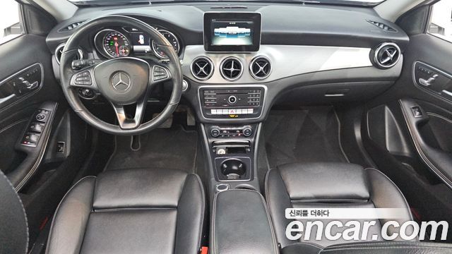 Mercedes-Benz GLA-Class (X156) GLA220 Premium 2019 — фото 7