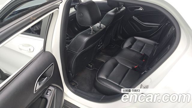 Mercedes-Benz GLA-Class (X156) GLA220 Premium 2019 — фото 11