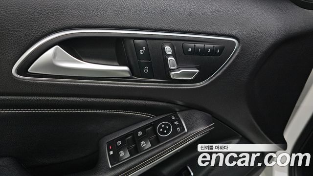 Mercedes-Benz GLA-Class (X156) GLA220 Premium 2019 — фото 18
