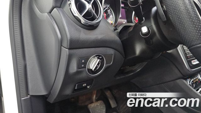 Mercedes-Benz GLA-Class (X156) GLA220 Premium 2019 — фото 19