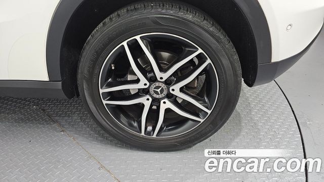 Mercedes-Benz GLA-Class (X156) GLA220 Premium 2019 — фото 21