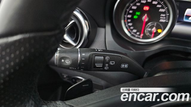 Mercedes-Benz GLA-Class (X156) GLA220 Premium 2019 — фото 27