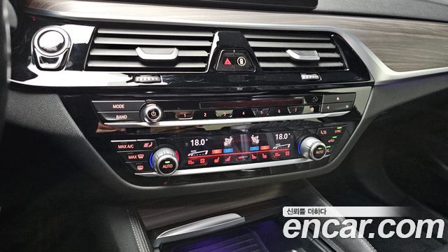 BMW 5 Series (G30) 530i xDrive M Sport Package Plus 2017 — фото 17