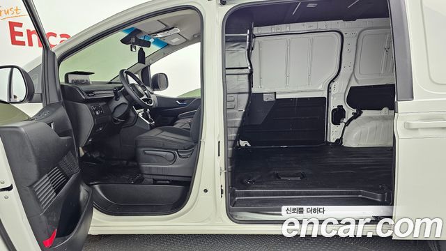 Hyundai Staria Cargo 3-Seater Smart 2022 — фото 10