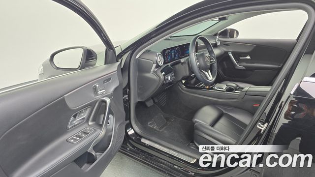 Mercedes-Benz A-Class (W177) A220 Sedan 2020 — фото 10