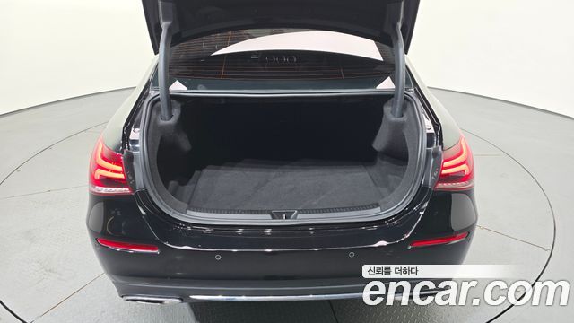 Mercedes-Benz A-Class (W177) A220 Sedan 2020 — фото 18