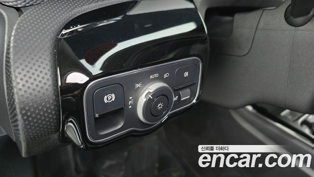 Mercedes-Benz A-Class (W177) A220 Sedan 2020 — фото 27