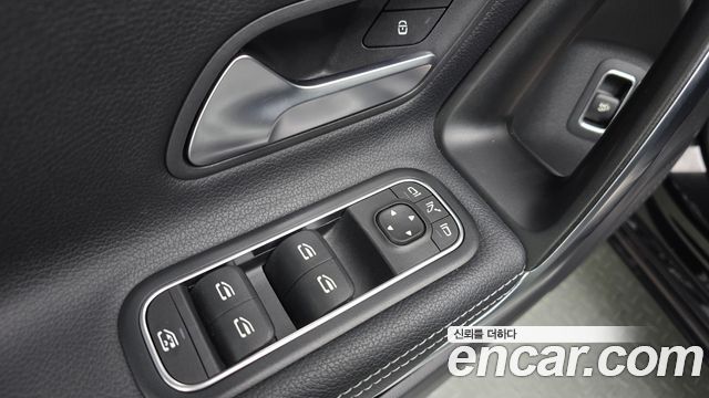 Mercedes-Benz A-Class (W177) A220 Sedan 2020 — фото 29