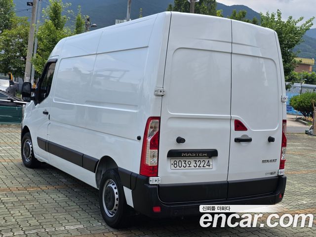 Renault Korea Master 2.3 Van L 2022 — фото 4