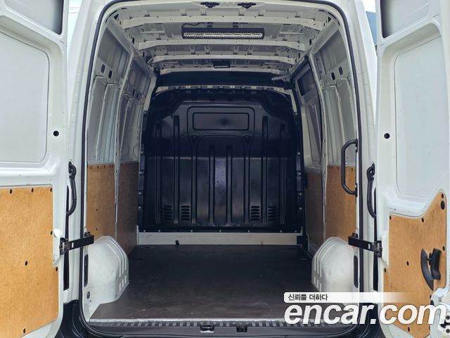 Renault Korea Master 2.3 Van L 2022 — фото 7