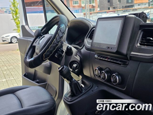 Renault Korea Master 2.3 Van L 2022 — фото 22