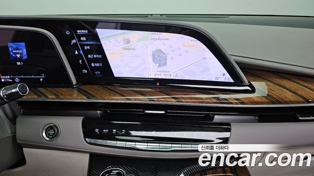 Cadillac Escalade (V) 6.2 ESV ESV Sports Platinum 2023 — фото 18