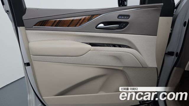 Cadillac Escalade (V) 6.2 ESV ESV Sports Platinum 2023 — фото 30