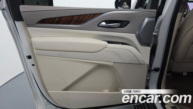 Cadillac Escalade (V) 6.2 ESV ESV Sports Platinum 2023 — фото 31