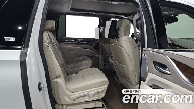 Cadillac Escalade (V) 6.2 ESV ESV Sports Platinum 2023 — фото 32