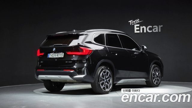 BMW X1 (U11) xDrive 20i xLine 2024 — фото 2