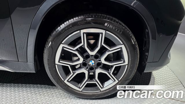 BMW X1 (U11) xDrive 20i xLine 2024 — фото 5