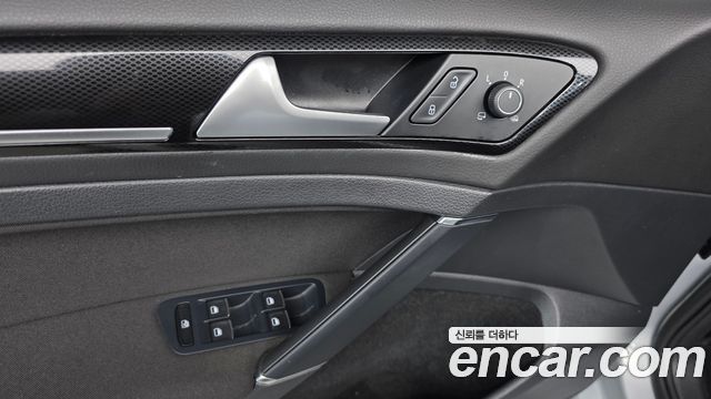 Volkswagen Golf (VII) 2.0 TDI 2015 — фото 11