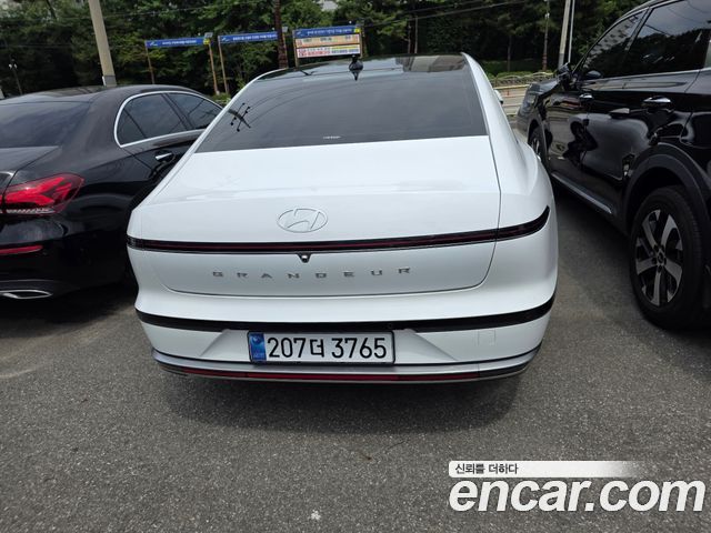 Hyundai Grandeur (GN7) 3.5 LPG 2WD Premium 2023 — фото 17