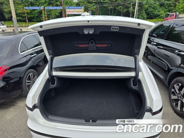 Hyundai Grandeur (GN7) 3.5 LPG 2WD Premium 2023 — фото 18