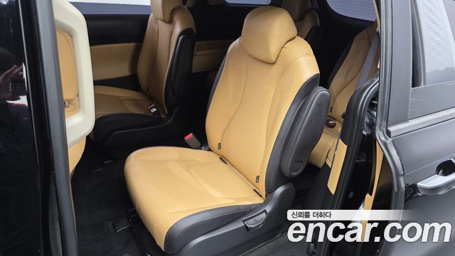 Kia Carnival (IV) Diesel 9-Seater Prestige 2023 — фото 11
