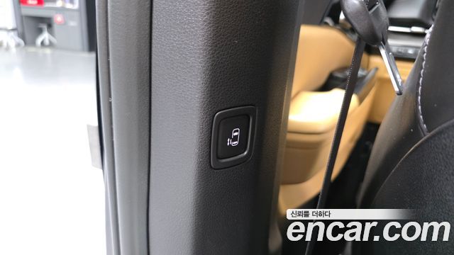 Kia Carnival (IV) Diesel 9-Seater Prestige 2023 — фото 30