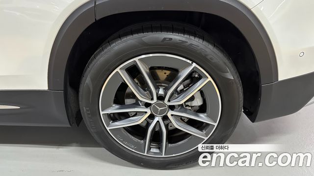 Mercedes-Benz GLB-Class (X247) AMG GLB35 4MATIC 2025 — фото 5