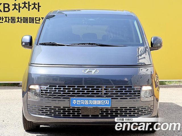 Hyundai Staria Tourer 11-Seater Modern 2023 — фото 3