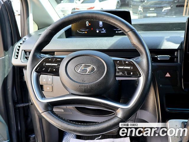 Hyundai Staria Tourer 11-Seater Modern 2023 — фото 16