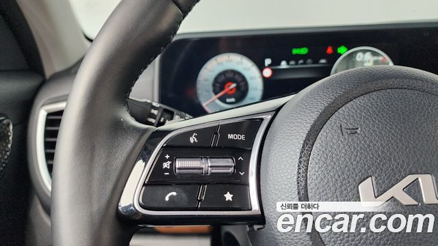 Kia Seltos Gasoline 2.0 2WD Signature 2023 — фото 17