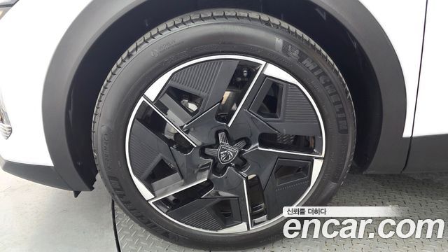 Peugeot 408 1.2 Pure Tech GT 2024 — фото 5
