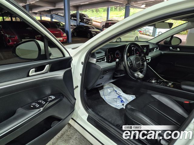 Kia K5 (III) 2.0 Trendy 2022 — фото 15