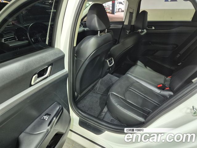 Kia K5 (III) 2.0 Trendy 2022 — фото 16