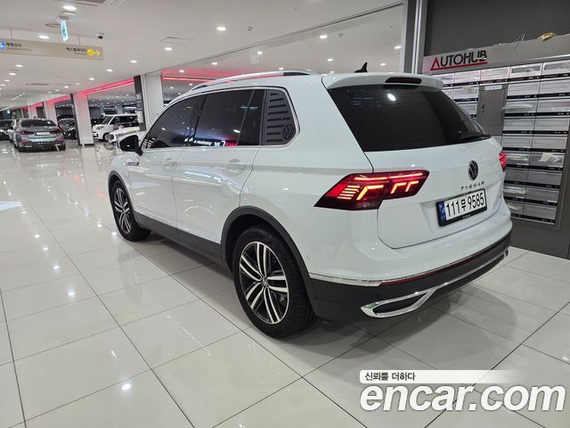 Volkswagen Tiguan (II) 2.0 TDI Prestige 2023 — фото 4