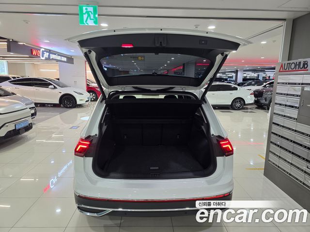Volkswagen Tiguan (II) 2.0 TDI Prestige 2023 — фото 6